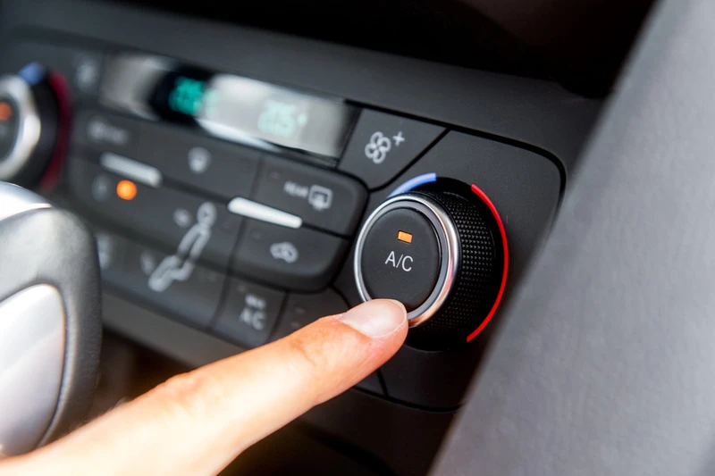 BRUZ SERVICES AUTO -Votre climatisation est-elle encore efficace ? Faites le point chez BRUZ SERVICES AUTO